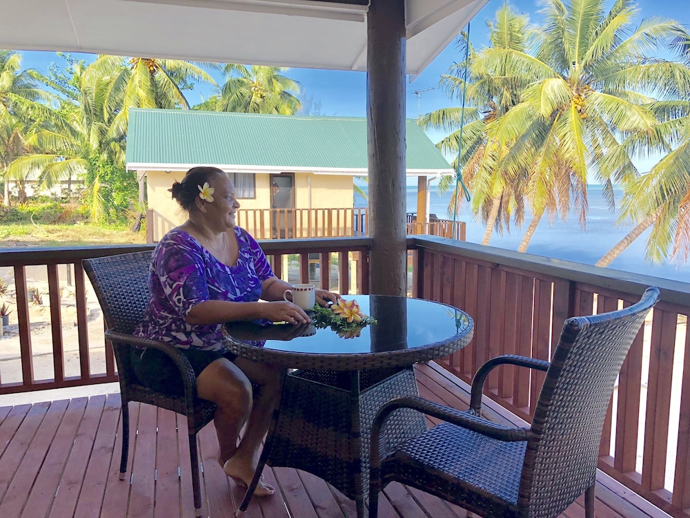 Deluxe Bungalow, Beachfront photo 2