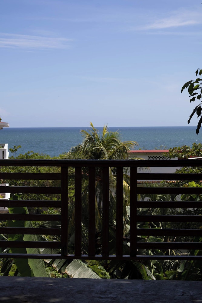 Honeymoon Room, Sea View