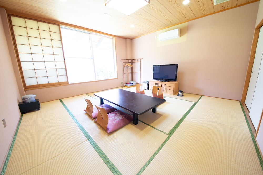 Japanese Style Family Room, Non Smoking - Photo 2