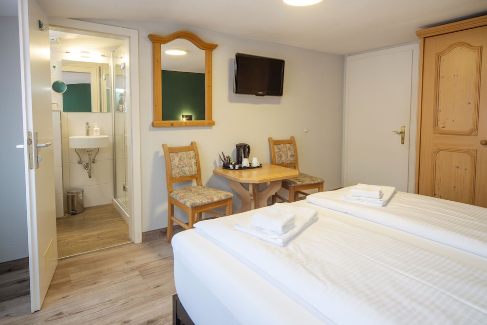 Double Room (Small) photo 2
