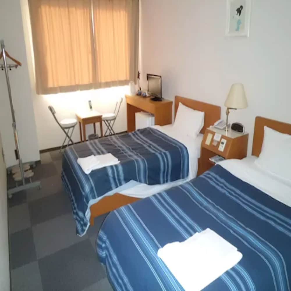 Twin Room, Non Smoking - Photo 1