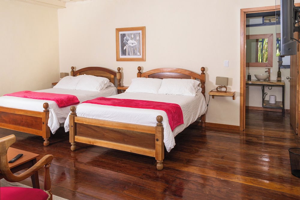 Superior Quadruple Room, Garden View