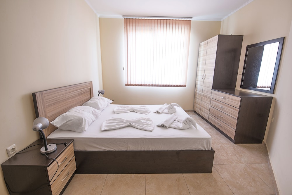 Classic Apartment, 1 Bedroom, Balcony photo 1