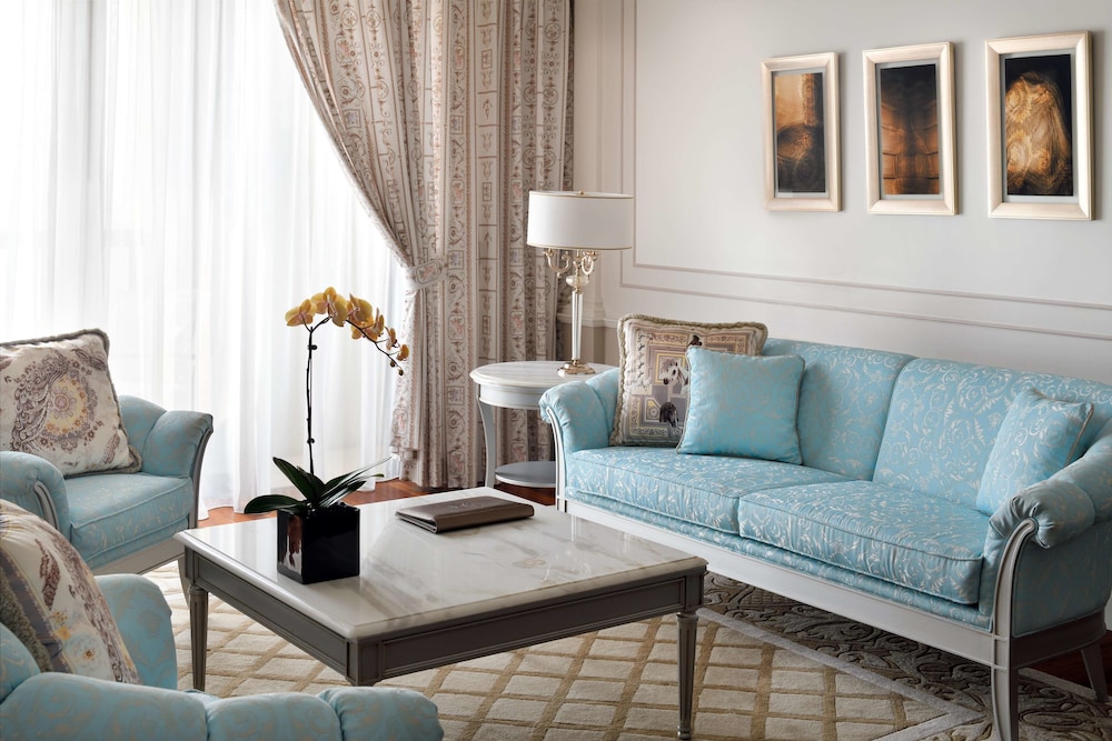 Grand Suite (Creek View)