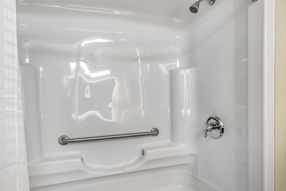 Standard Room, 2 Queen Beds, Non Smoking (Shower Only) - Photo 5