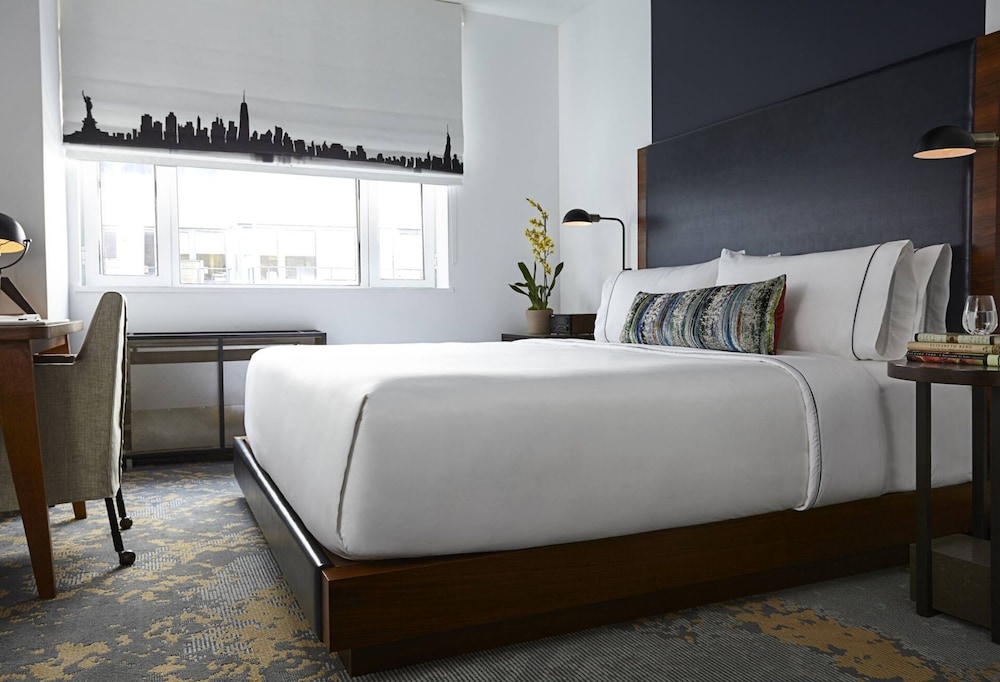Gallery Room, 1 Queen Bed