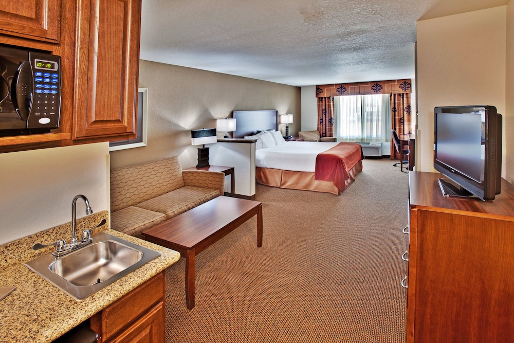 Suite - Photo 4