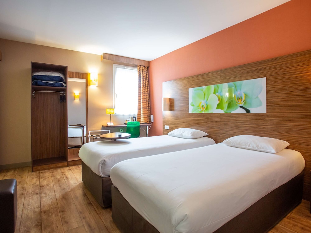 Standard Room, 1 Double Bed - Photo 16
