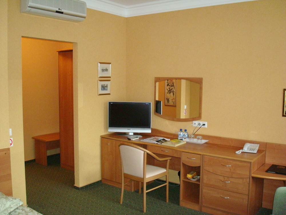 Business Double Room, 1 Queen Bed, Non Smoking