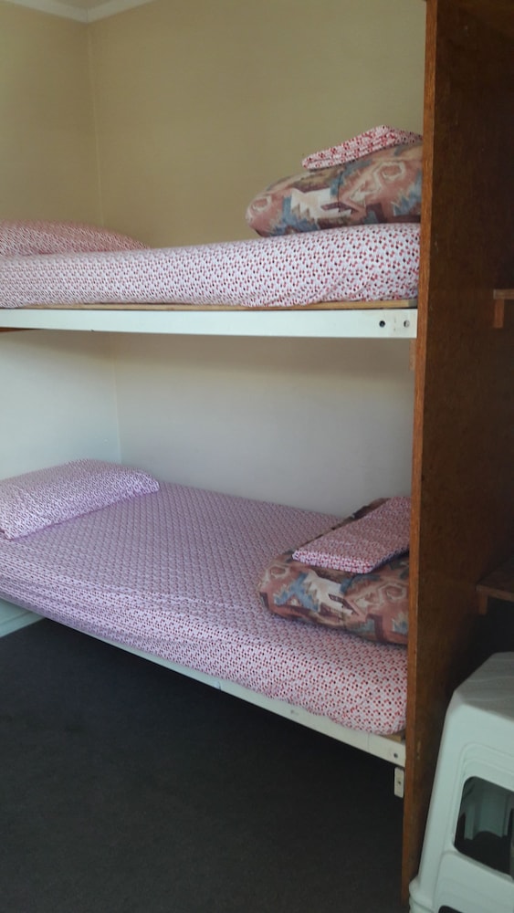 Tourist Cabin (Unserviced)