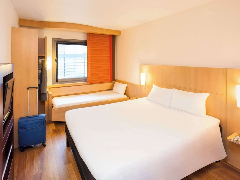 Room, Multiple Beds - Photo 7