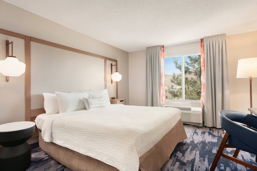 Deluxe Room, 1 King Bed