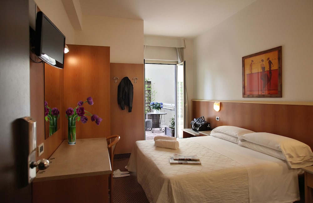 Superior Double Room Single Use photo 1