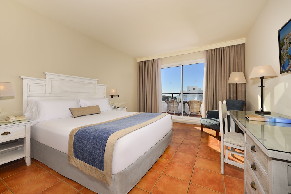 Standard Double Room, Partial Sea View (2 adults)