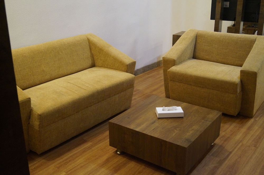 Royal Studio Suite photo 3