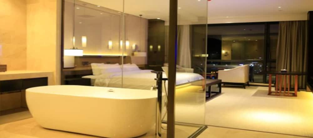 Superior Suite photo 3