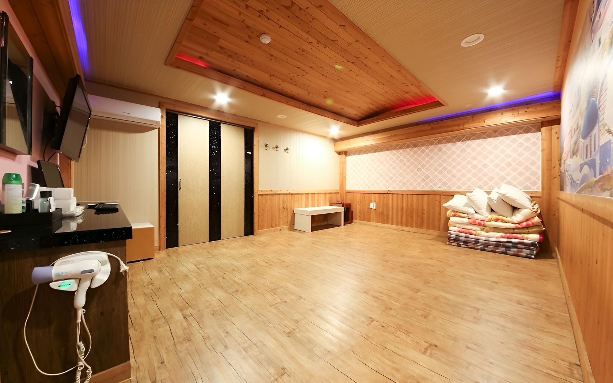 Room (Ondol (private room Netflix available) - Photo 3