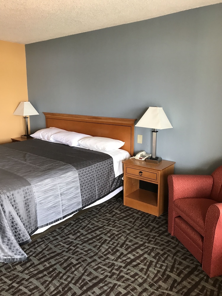 Room, 1 Queen Bed photo 1