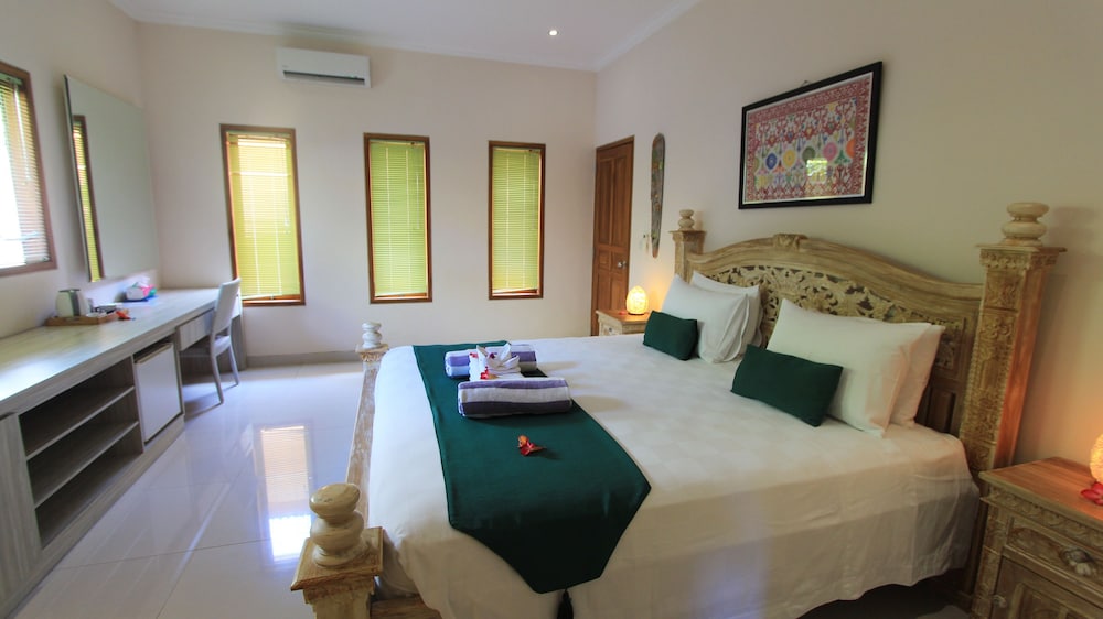 Deluxe Villa, 2 Bedrooms, Poolside
