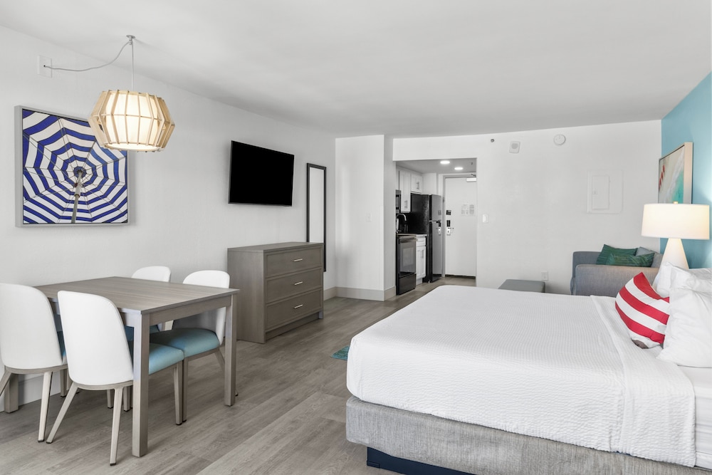 Pinnacle Ocean View Deluxe King Efficiency - Photo 1