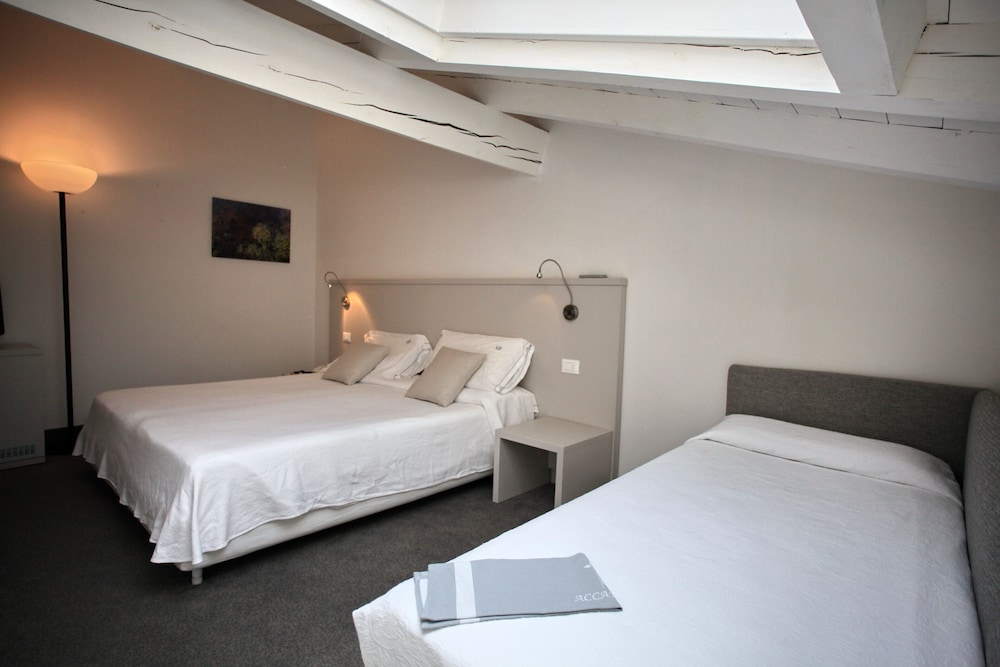 Classic Triple Room - Photo 3