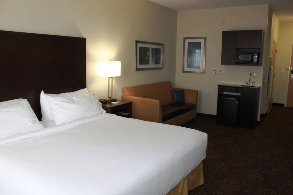Suite, 1 King Bed, Accessible (Communications)