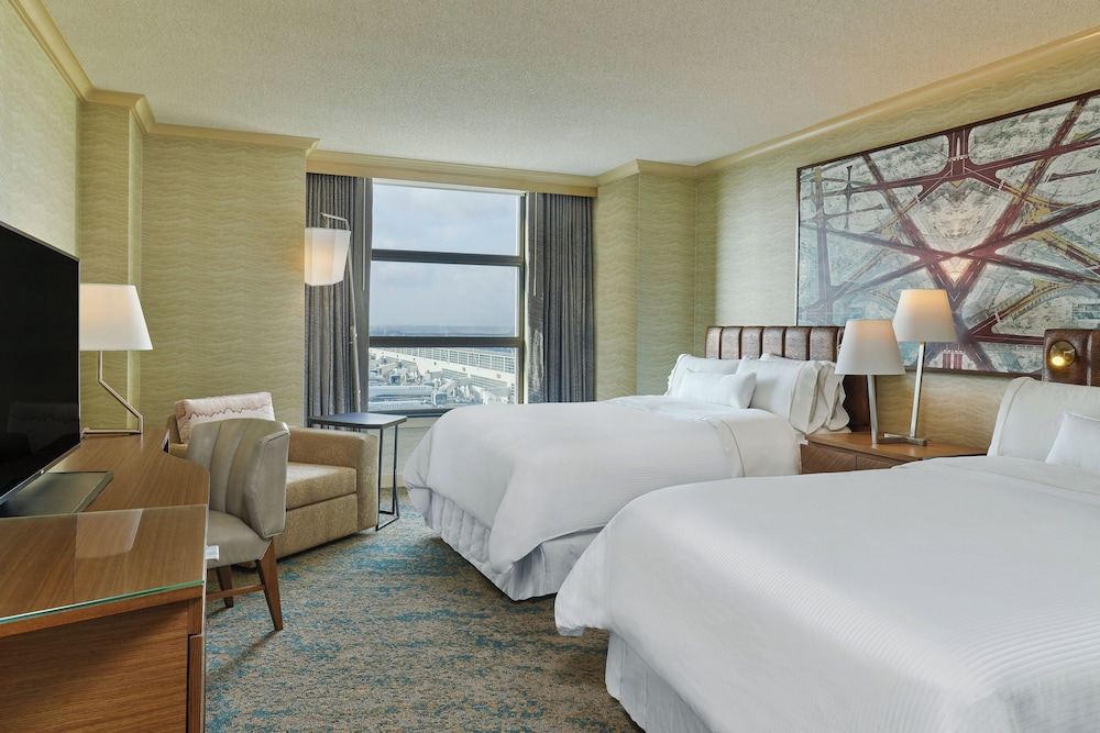 Deluxe Room, 2 Double Beds (Hearing Accessible) - Photo 1