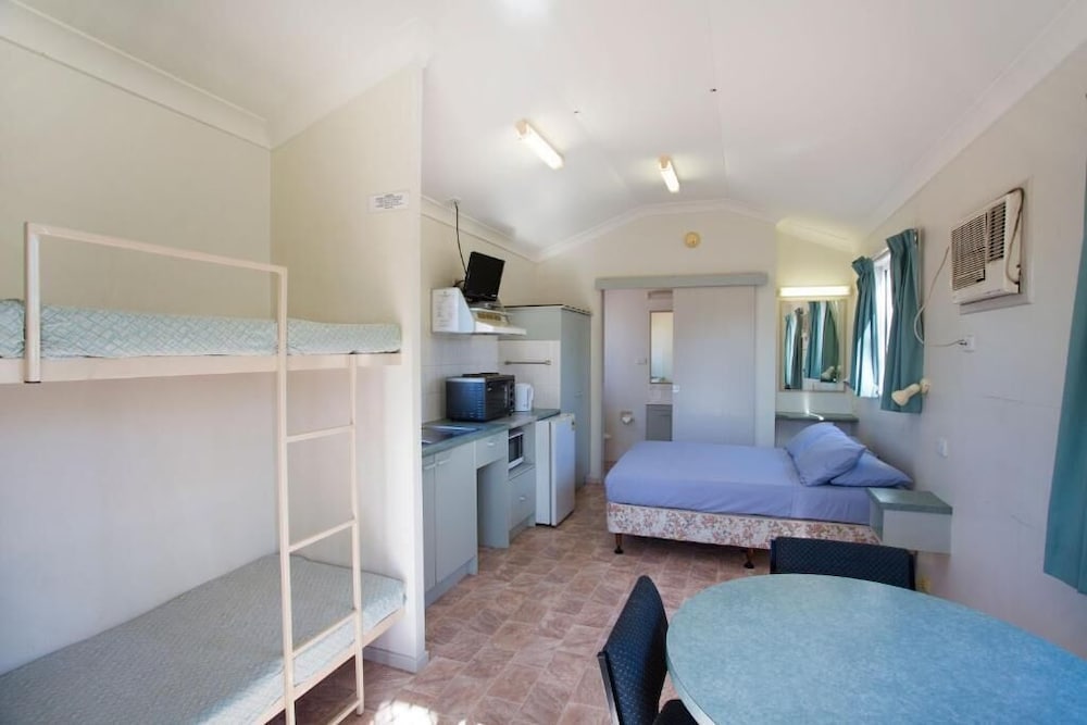 Standard Cabin photo 3