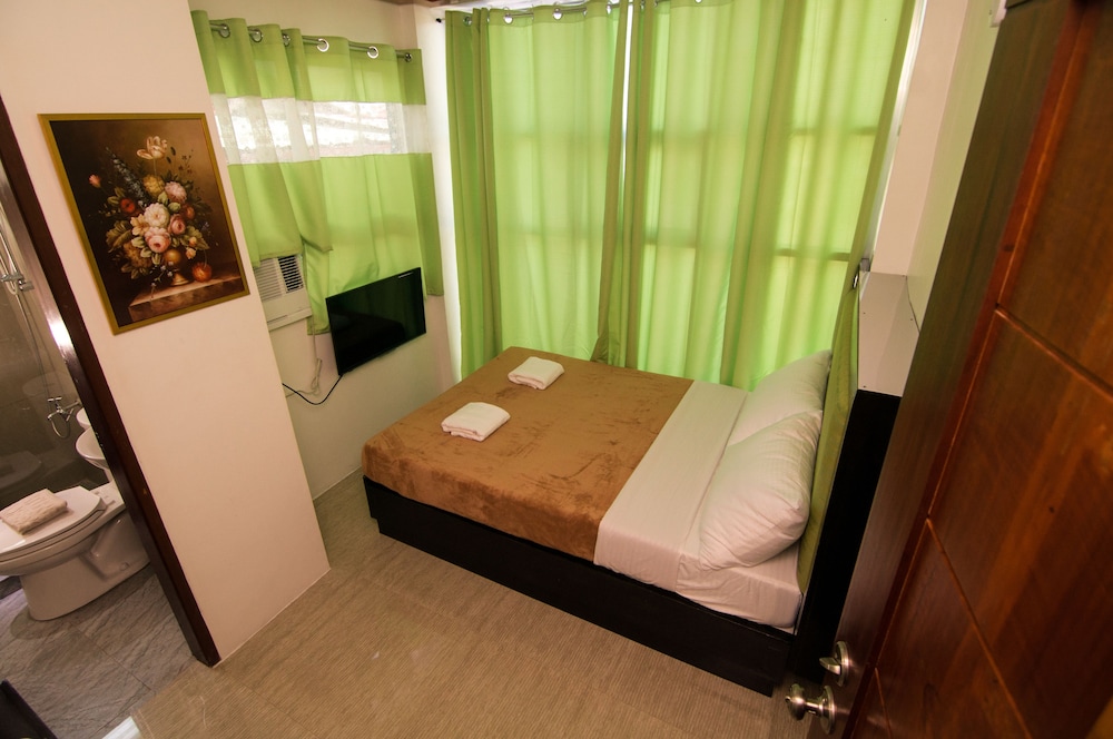 Deluxe Queen Room photo 1