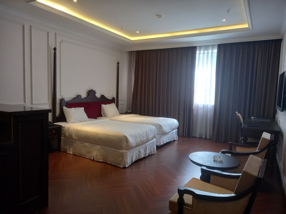 Grand Double Or Twin Room photo 3