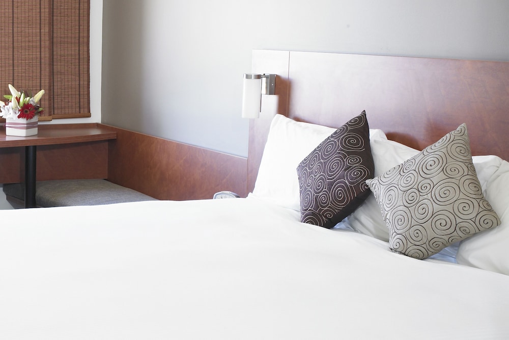 Superior Room, 1 Queen and 1 Single bed (Riverside) - Photo 4
