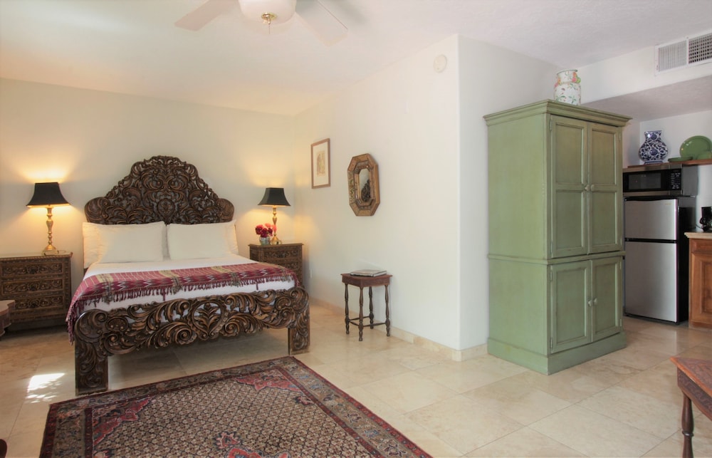 Courtyard Suite photo 2