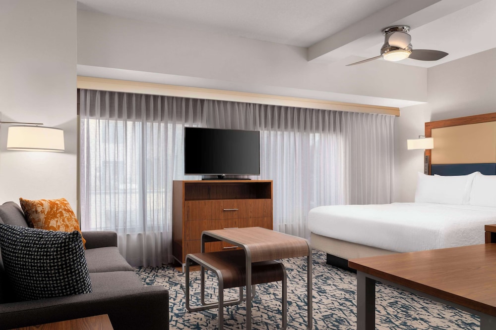 Studio, 1 King Bed, Accessible (Hearing)