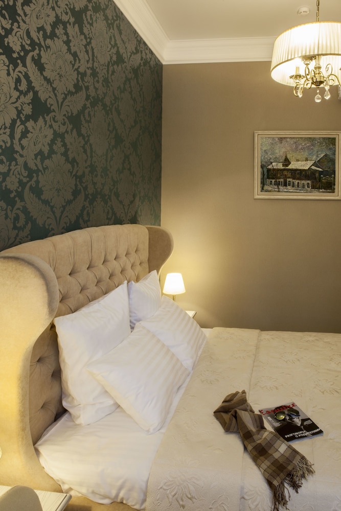 Suite (Petr Alabin) photo 2
