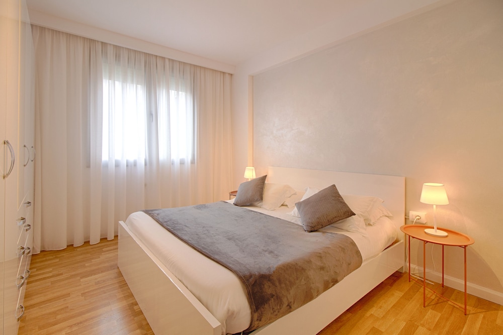 Premium Apartment, 3 Bedrooms photo 2