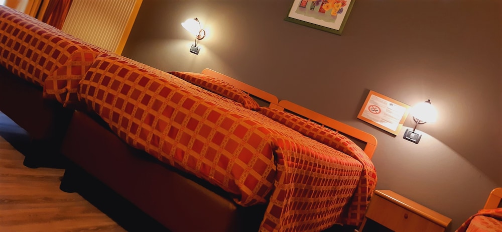 Classic Quadruple Room
