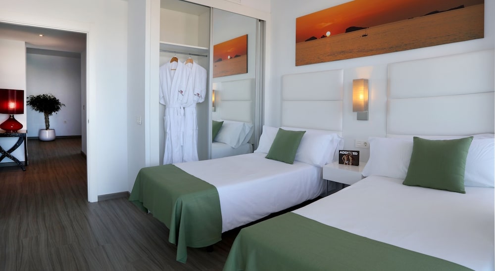 Deluxe Apartment, 2 Bedrooms, Partial Sea View (2 Adults)