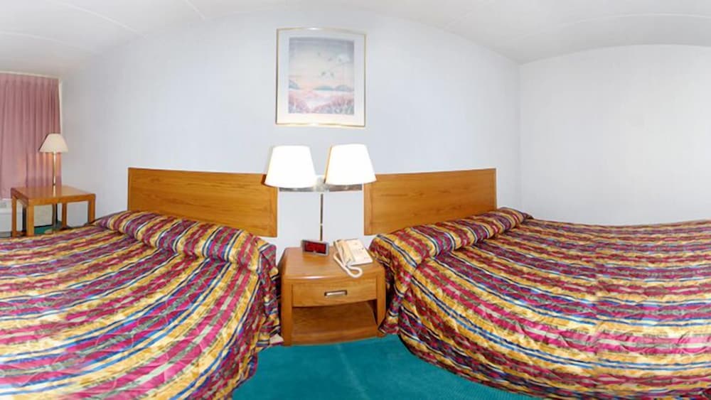 Standard Double Room, 2 Double Beds, Non Smoking - Photo 5