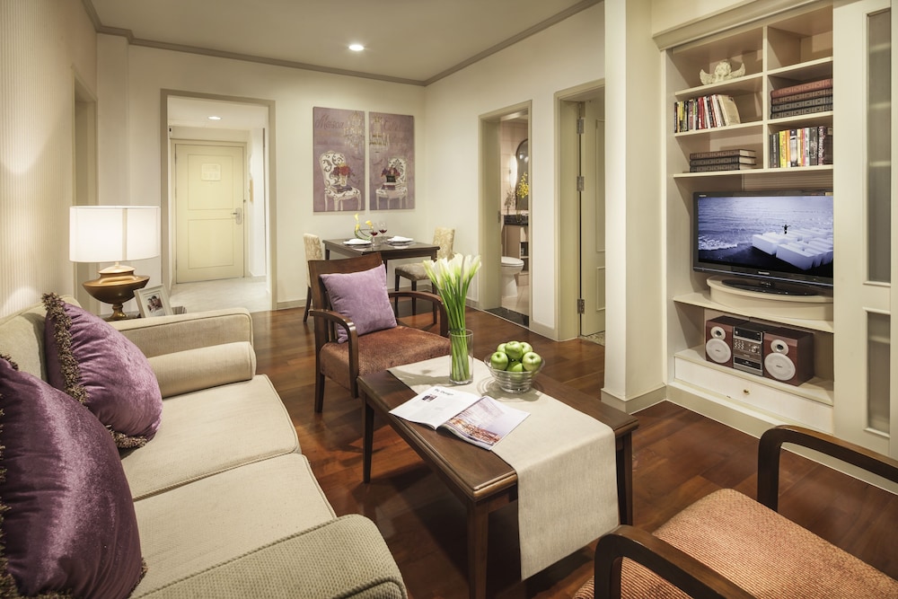 One Bedroom Premier thumbnail 6