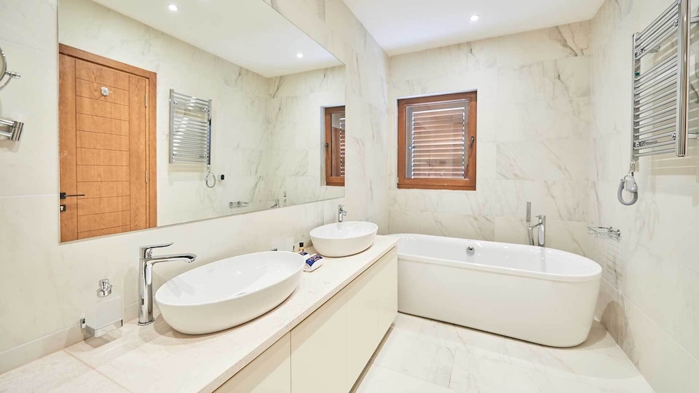 Villa, 3 Bedrooms, Beachfront photo 2