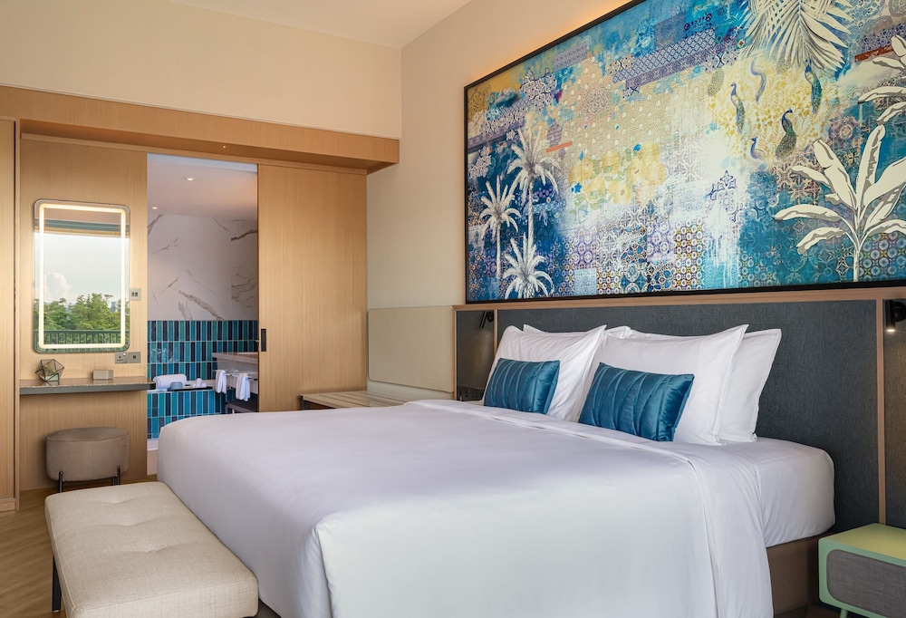 Deluxe Suite Deluxe Suite