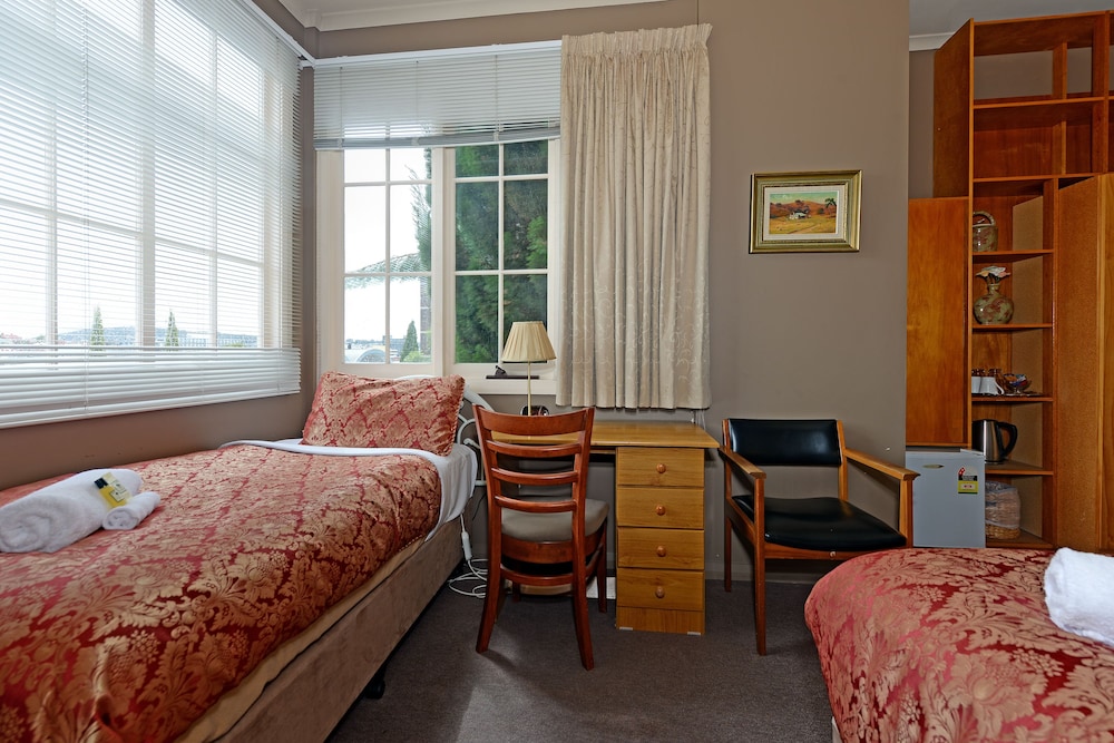 Standard Suite, 1 Bedroom (Twin Ensuite) photo 2