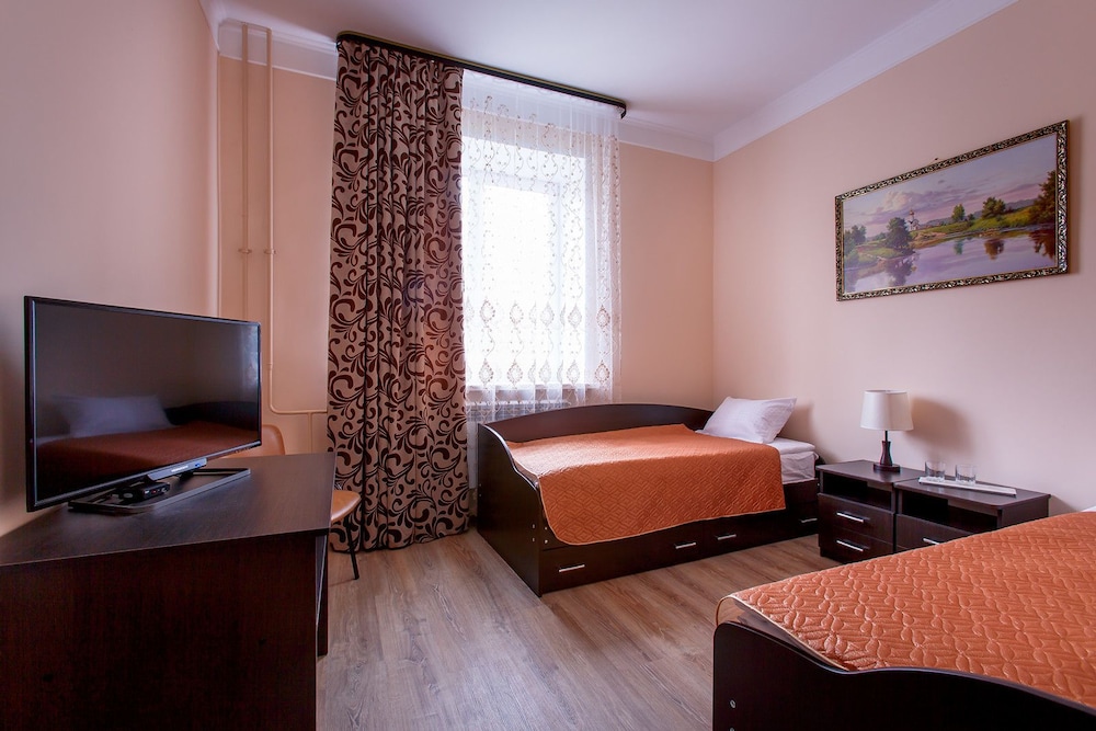 Economy Triple Room, 3 Twin Beds, Non Smoking, City View photo 1