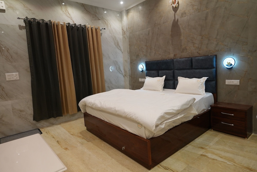 Family Quadruple Room, City View