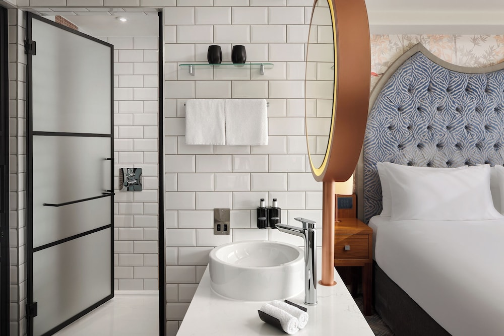 Executive Room, 1 King Bed