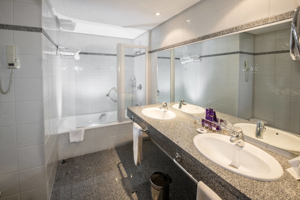 Superior Twin Room - Photo 6