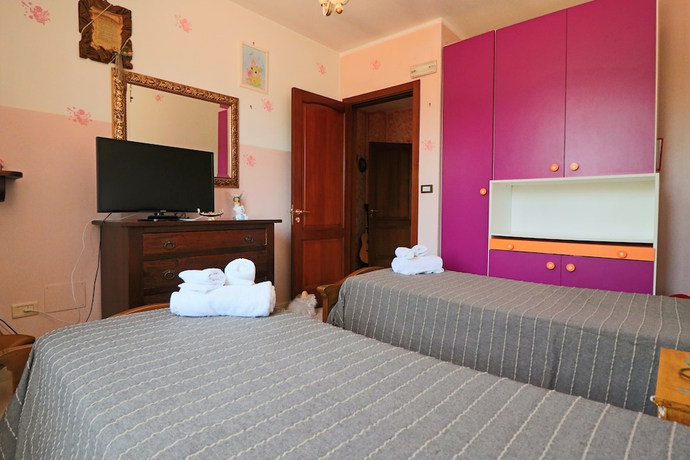 House, 2 Bedrooms (Tromba) photo 2