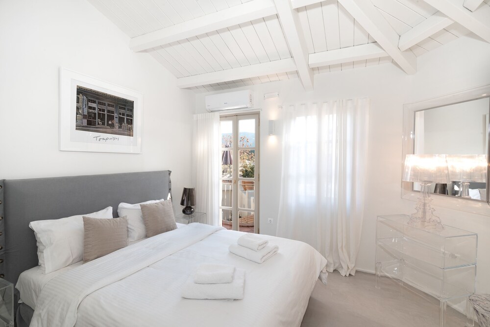 Luxury Suite (Acropolis)
