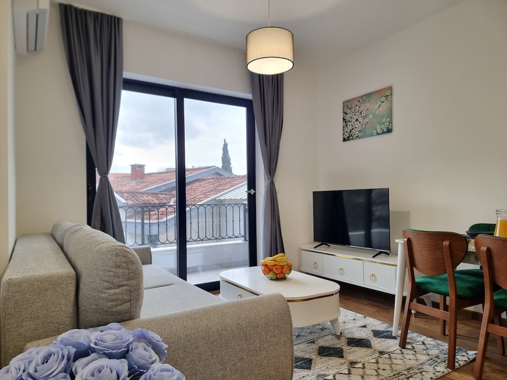 Luxury Apartment, 1 Bedroom (A1) - Photo 9