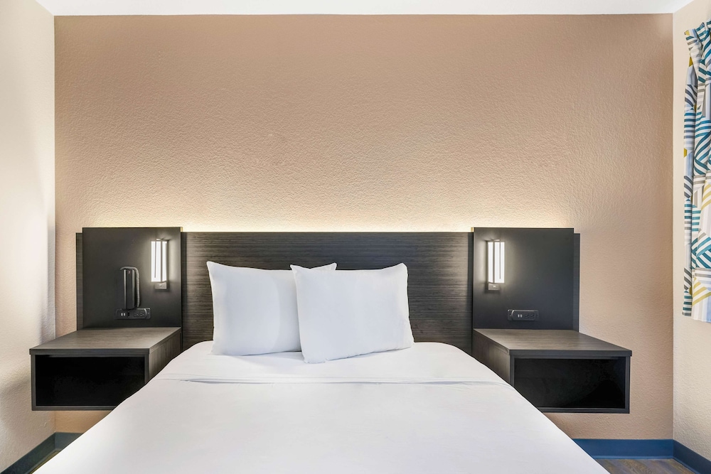 Premium Room, 1 Double Bed, Non Smoking, Refrigerator photo 3